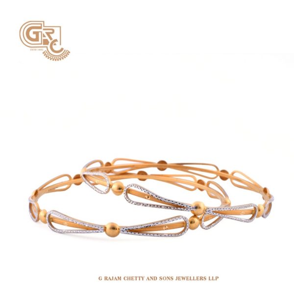Captivating Gold Bangles Captivating Gold Bangles