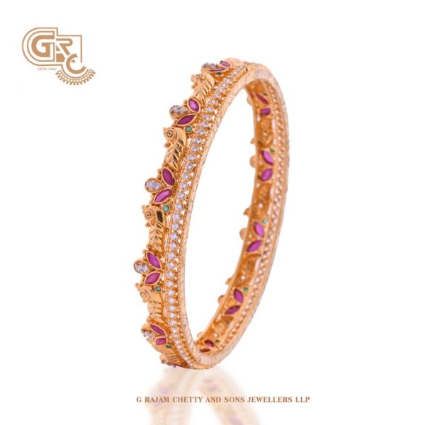 Striking Bangles Striking Bangles