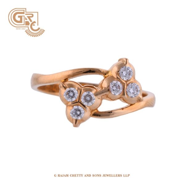 Beauteous diamond ring