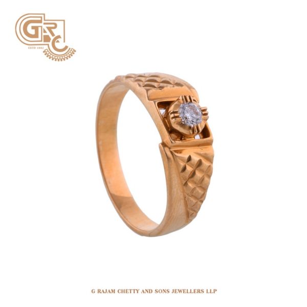 Single diamond ring Single diamond ring