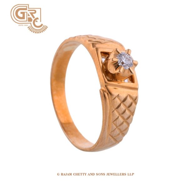 Single diamond ring Single diamond ring
