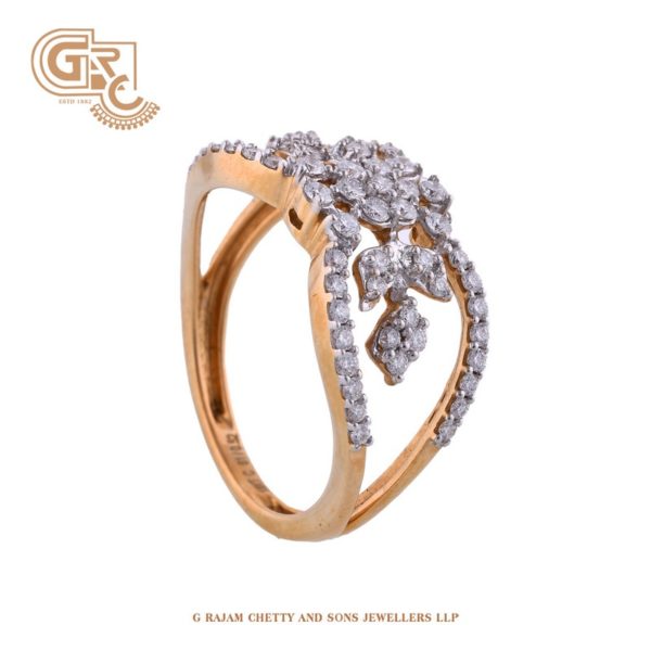 Hearty diamond ring Hearty diamond ring