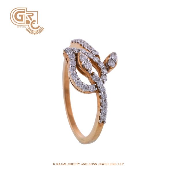 Harmonising diamond necklace Harmonising diamond necklace