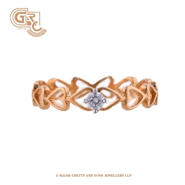 Hearty diamond ring