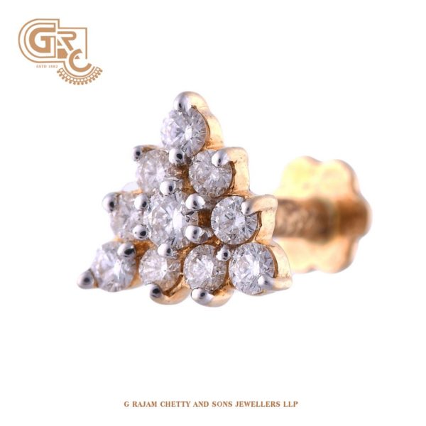 Pyramid diamond nosepin