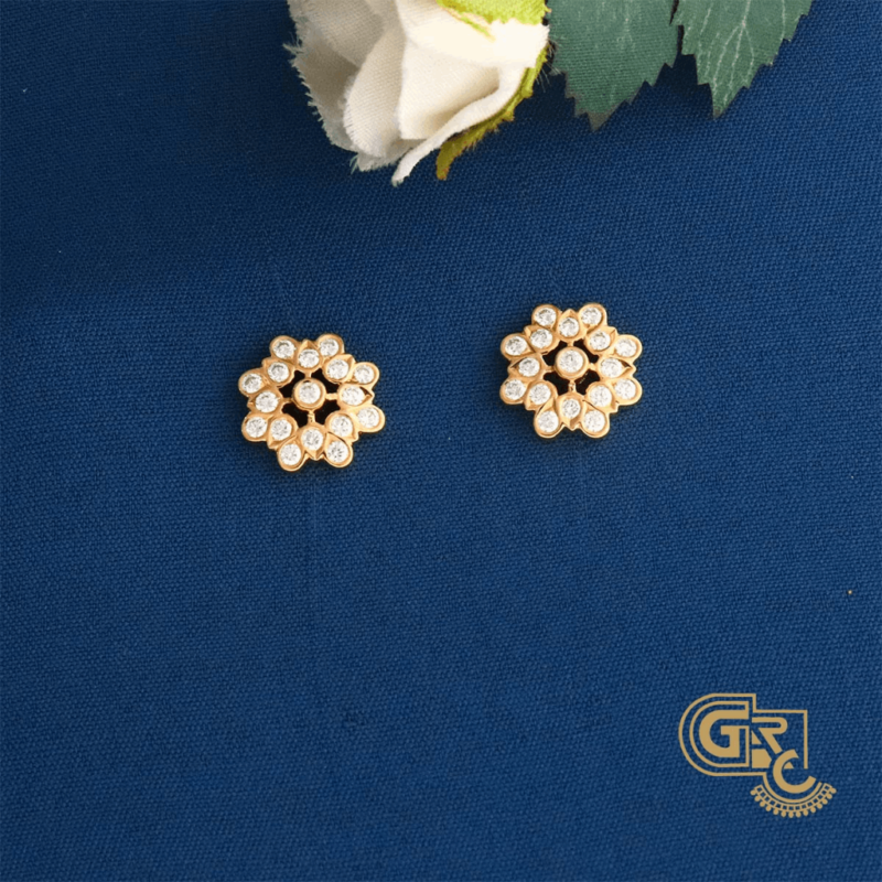 DIAMOND STUDS
