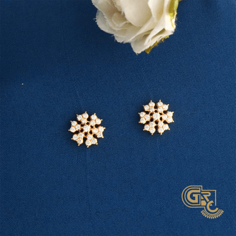 DIAMOND STUDS