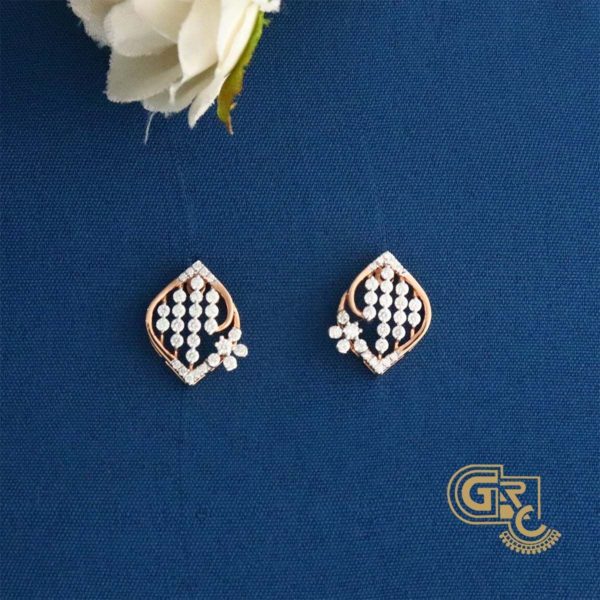 DIAMOND STUDS 18KT DIAMOND STUDS 18KT