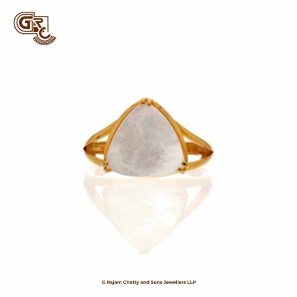 Luxury White Stone Ladies Ring