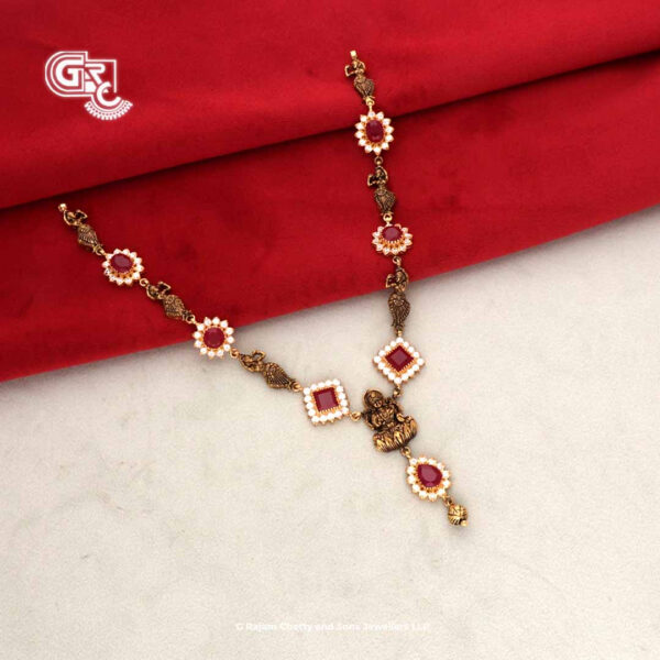 Antique Elegant Square Necklace Antique Elegant Square Necklace