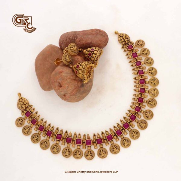 Antique Lakshmikasu Pink Stone Traditional Necklace and Stud Antique Lakshmikasu Pink Stone Traditional Necklace and Stud