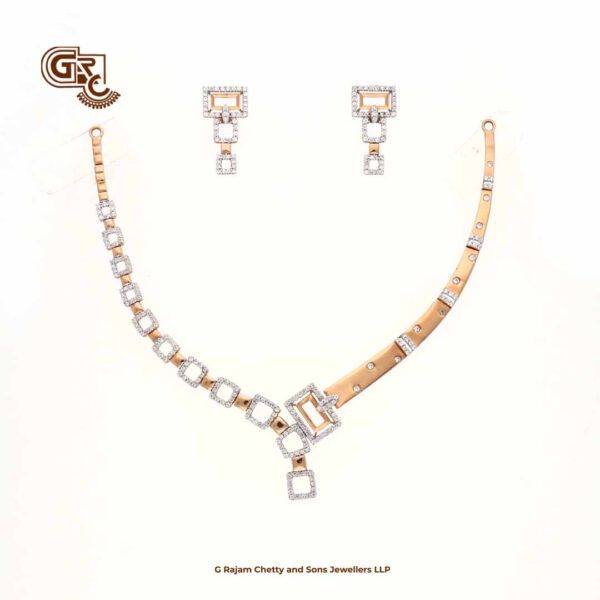 Glitter Stone Square Fancy 18K Necklace With Earring Glitter Stone Square Fancy 18K Necklace With Earring