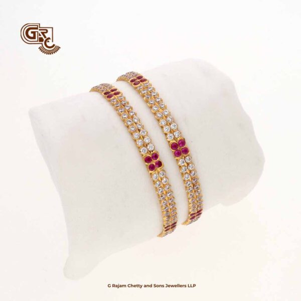 Glittering Stone Traditional Bangle Glittering Stone Traditional Bangle