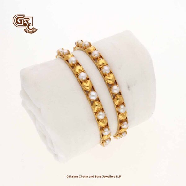 Traditional Pearl Heart Traditional Bangle Traditional Pearl Heart Traditional Bangle