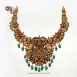 Antique Floral Green Beads Necklace Antique Floral Green Beads Necklace