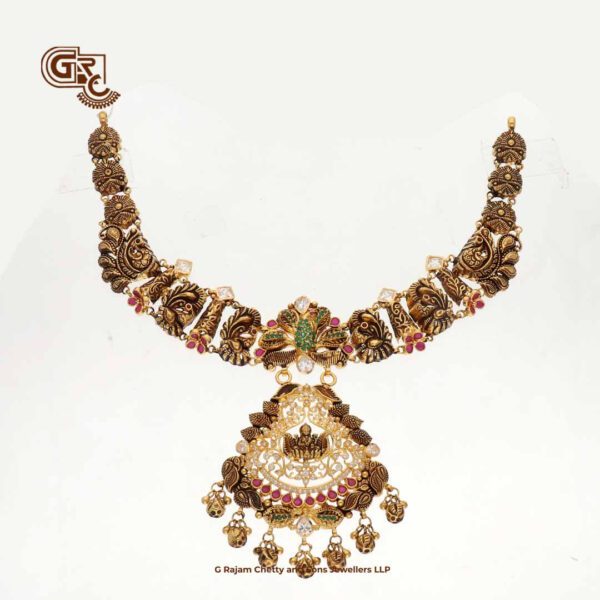 Antique Lakshmi Floral Glittering Stone Traditional Necklace Antique Lakshmi Floral Glittering Stone Traditional Necklace